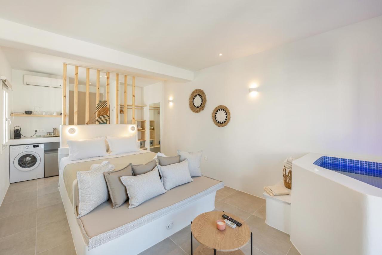 Utopia Luxury Apartments Náousa Buitenkant foto